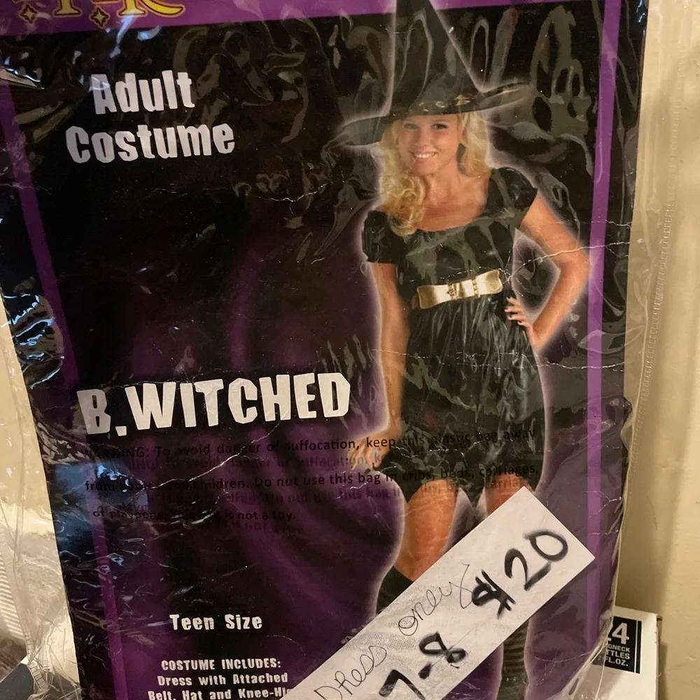 Teen girl B. Witched teen Costume